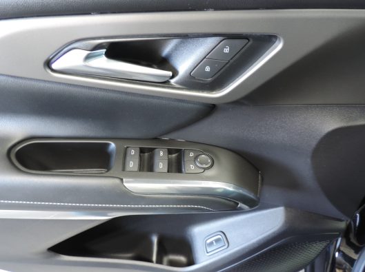 2025 Chev Traverse Black 032