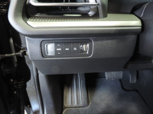 2025 Chev Traverse Black 034