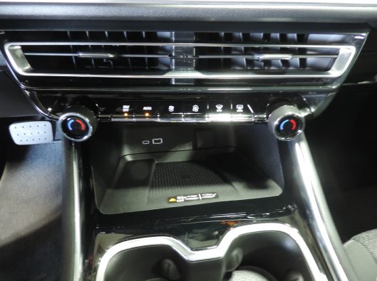 2025 Chev Traverse Black 036