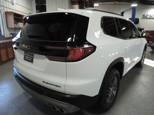 2025 GMC Acadia White 015