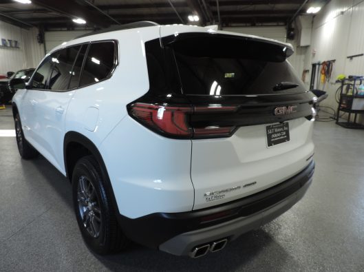 2025 GMC Acadia White 016