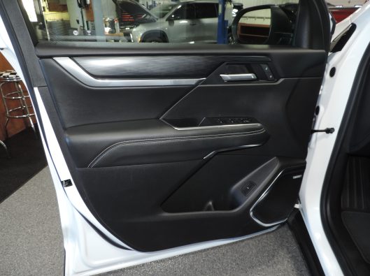 2025 GMC Acadia White 030