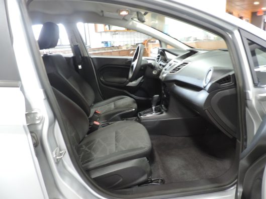 2011 Ford Fiesta 042