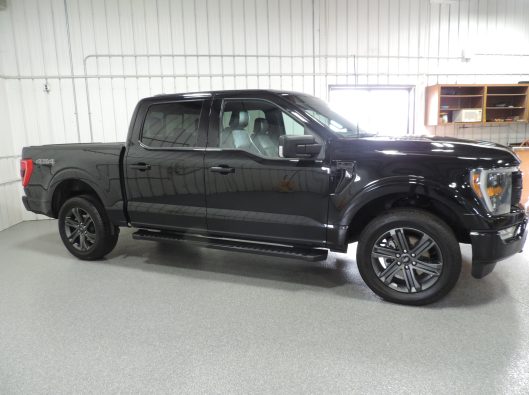 2023 Ford F150 Black 011