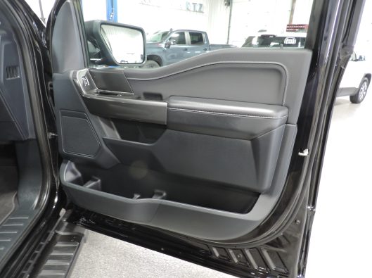 2023 Ford F150 Black 025