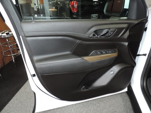 2023 GMC Acadia SLE White 030