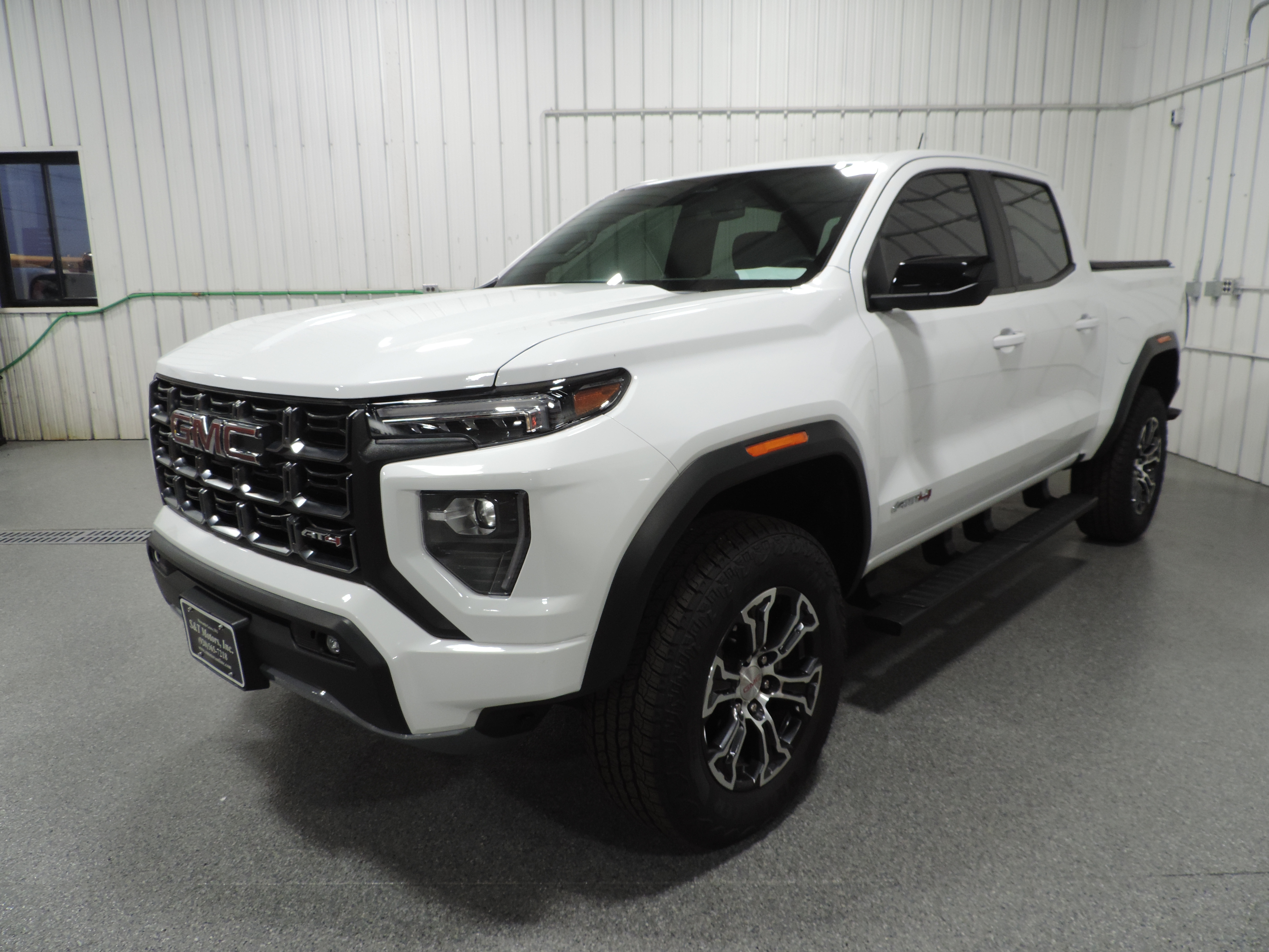 2024 GMC Canyon AT4's photo