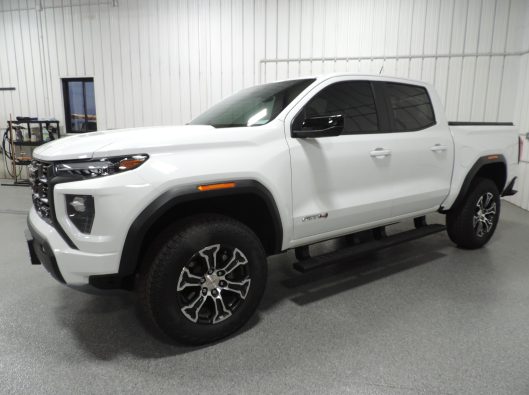 2024 GMC Canyon AT4 002