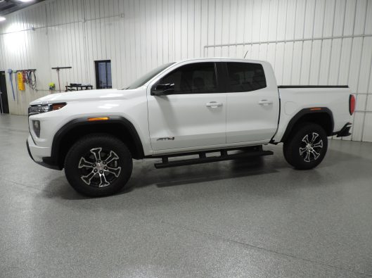 2024 GMC Canyon AT4 004