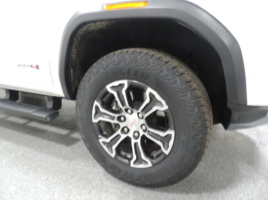 2024 GMC Canyon AT4 013