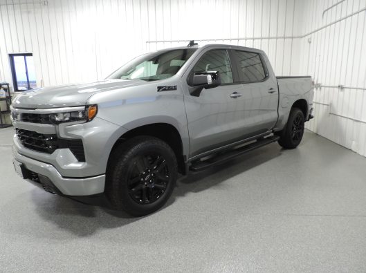 2025 Chev Silverado 003