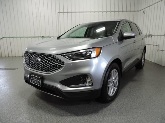 2024 Ford Edge SEL Silver 001