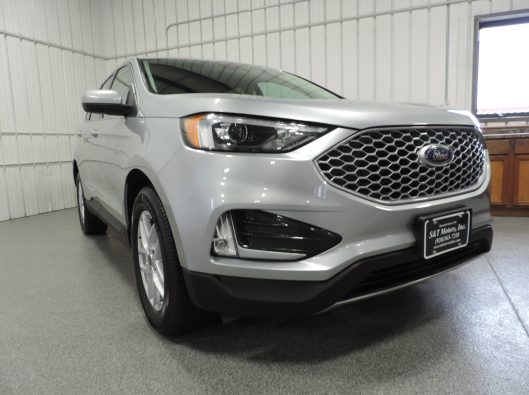 2024 Ford Edge SEL Silver 007