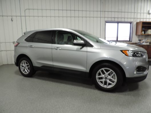 2024 Ford Edge SEL Silver 011