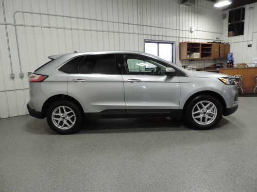 2024 Ford Edge SEL Silver 012