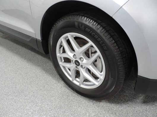 2024 Ford Edge SEL Silver 013