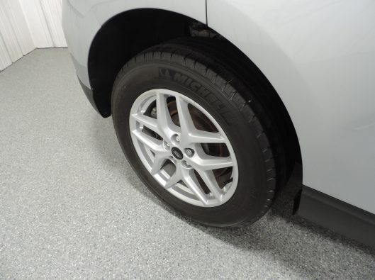 2024 Ford Edge SEL Silver 014