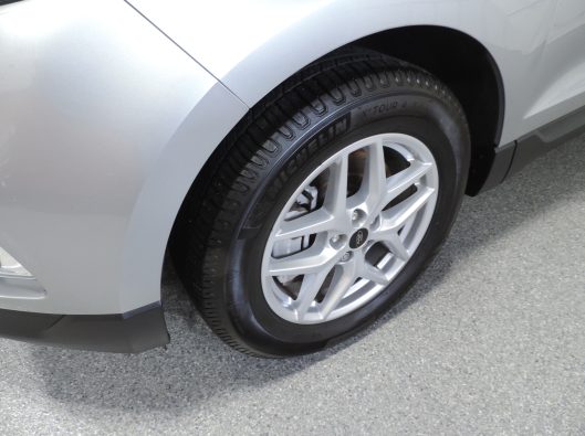 2024 Ford Edge SEL Silver 015