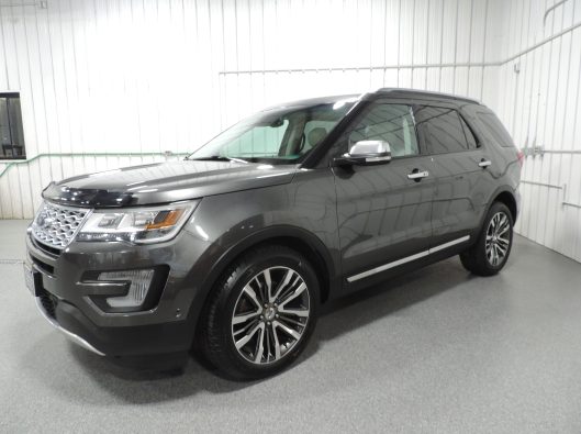 2016 Ford Explorer Platinum 002