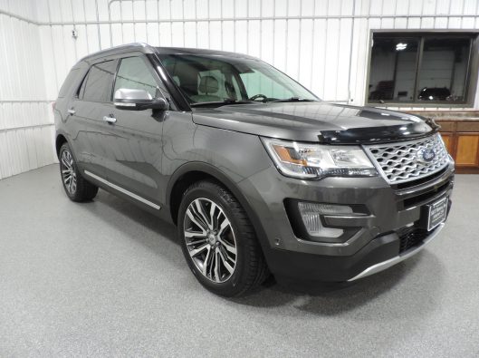 2016 Ford Explorer Platinum 010