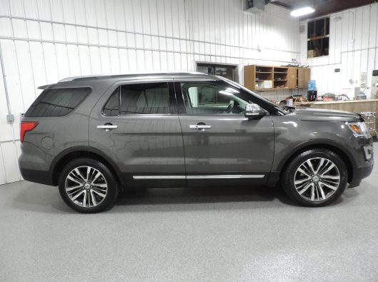 2016 Ford Explorer Platinum 012