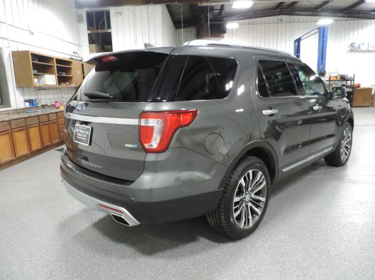 2016 Ford Explorer Platinum 020