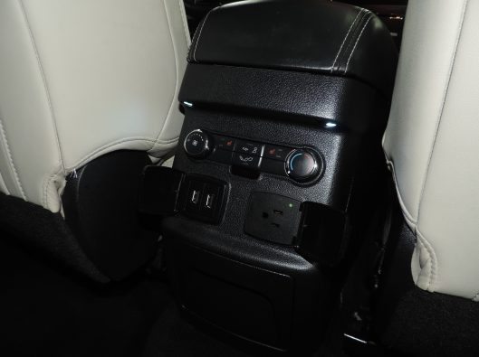 2016 Ford Explorer Platinum 031