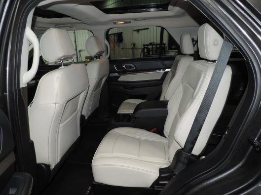 2016 Ford Explorer Platinum 037