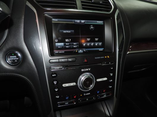 2016 Ford Explorer Platinum 044