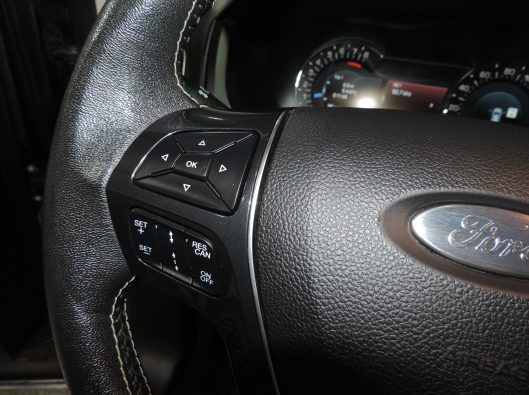 2016 Ford Explorer Platinum 048