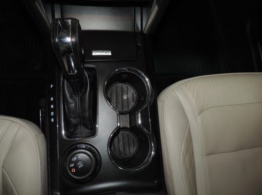 2016 Ford Explorer Platinum 050