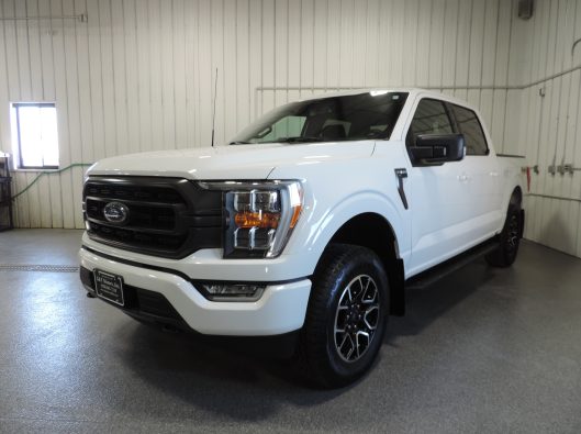 2022 Ford F150 White 001