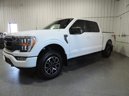 2022 Ford F150 White 003