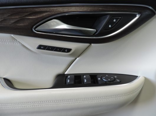 2023 Buick Envision Avenir Black 037