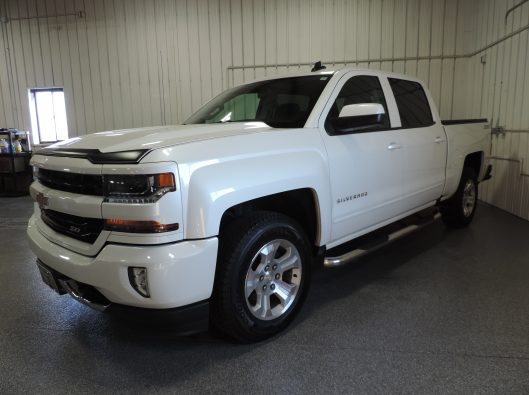 2016 CHevrolet Silverado White Z71 002
