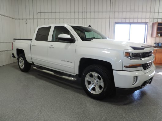 2016 CHevrolet Silverado White Z71 009