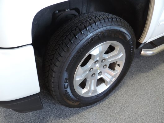 2016 CHevrolet Silverado White Z71 016