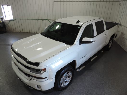 2016 CHevrolet Silverado White Z71 019