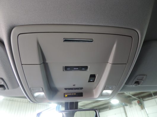 2016 CHevrolet Silverado White Z71 044