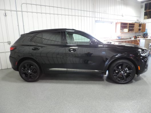 2023 Buick Essence ST Black 011