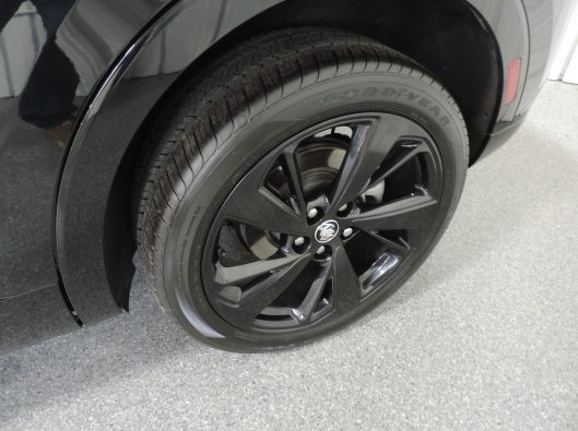 2023 Buick Essence ST Black 015