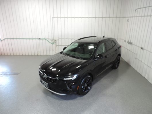 2023 Buick Essence ST Black 016