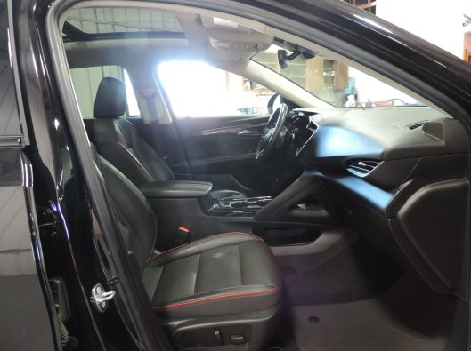2023 Buick Essence ST Black 022