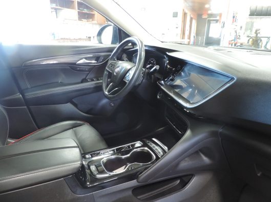 2023 Buick Essence ST Black 023