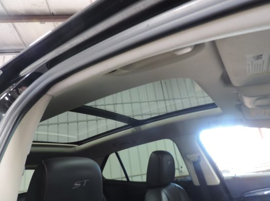 2023 Buick Essence ST Black 024