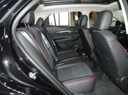 2023 Buick Essence ST Black 026