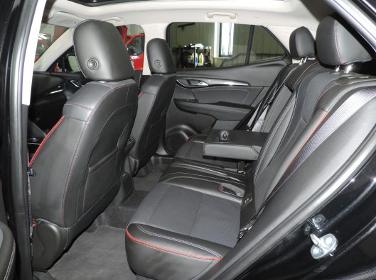 2023 Buick Essence ST Black 031