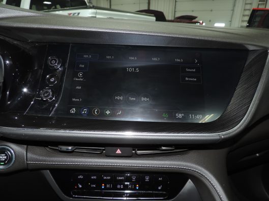 2023 Buick Essence ST Black 038