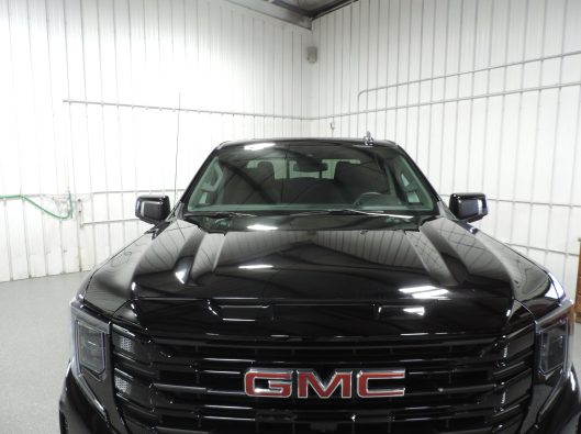 2025 GMC Black Sierra 010