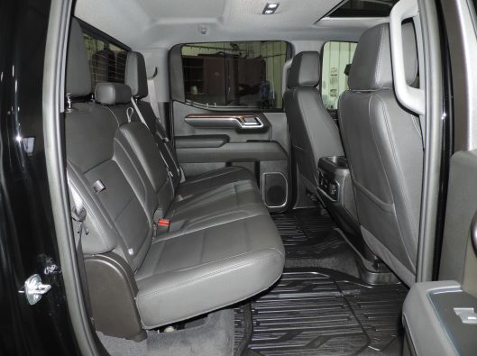 2025 GMC Black Sierra 036